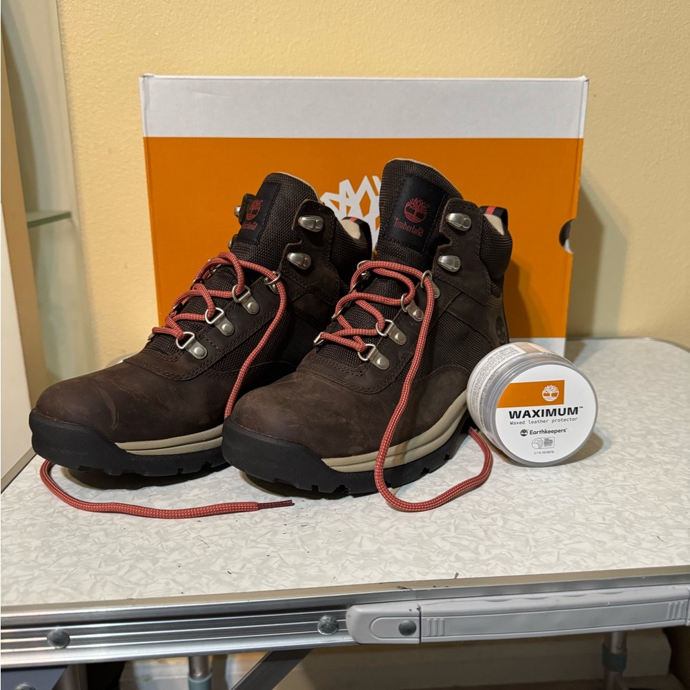 Timberland Women’s Dark Brown Boots with Red Laces